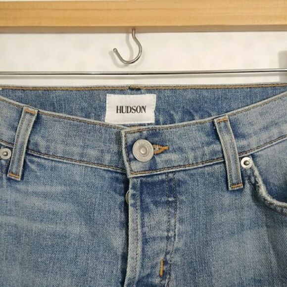 Hudson Riley Crop Boyfriend style Jeans Sz 26 Embroidered Stars - Picture 6 of 7